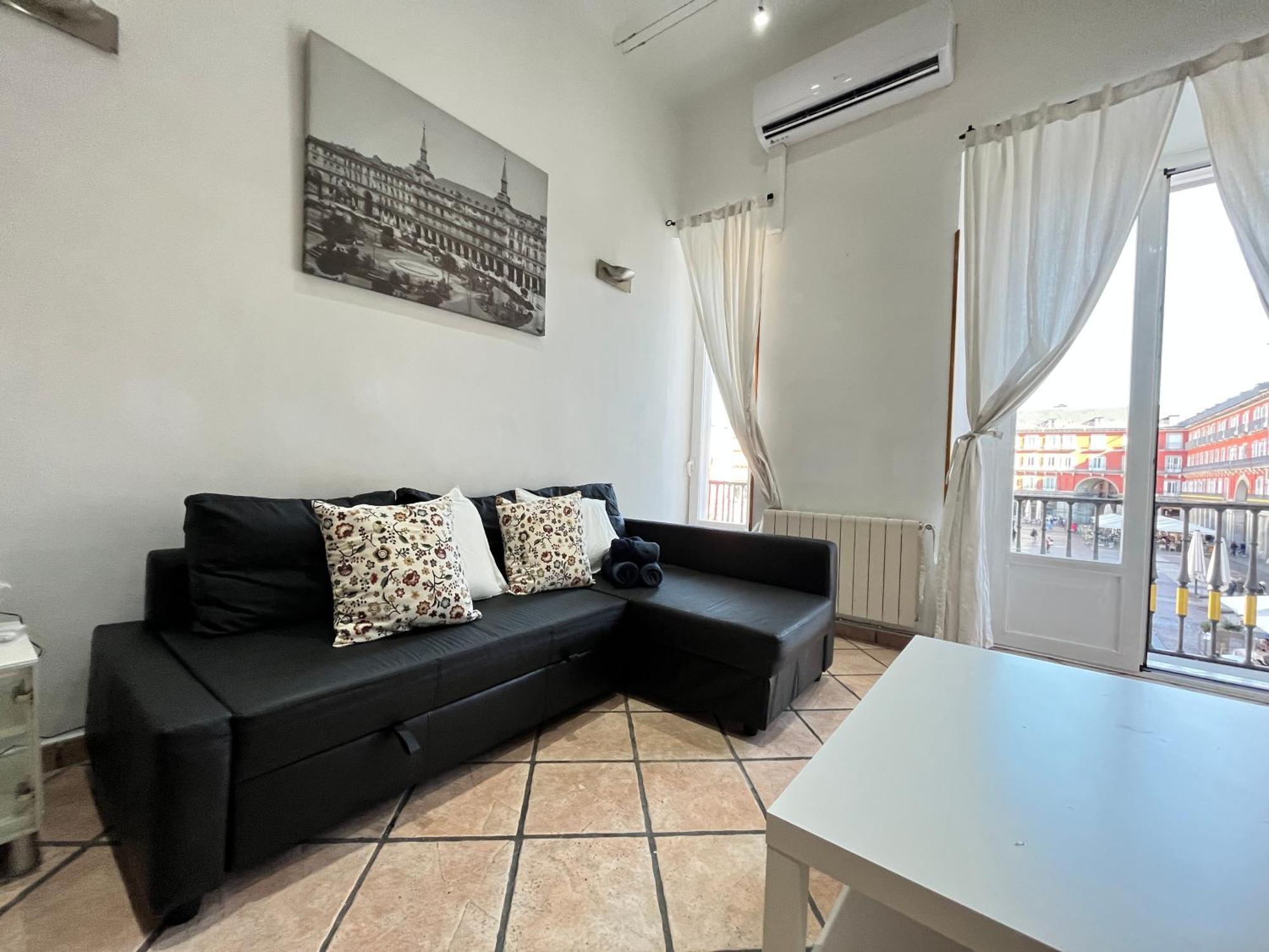 Loft Plaza Mayor 2 Temporal Madrid Exterior photo